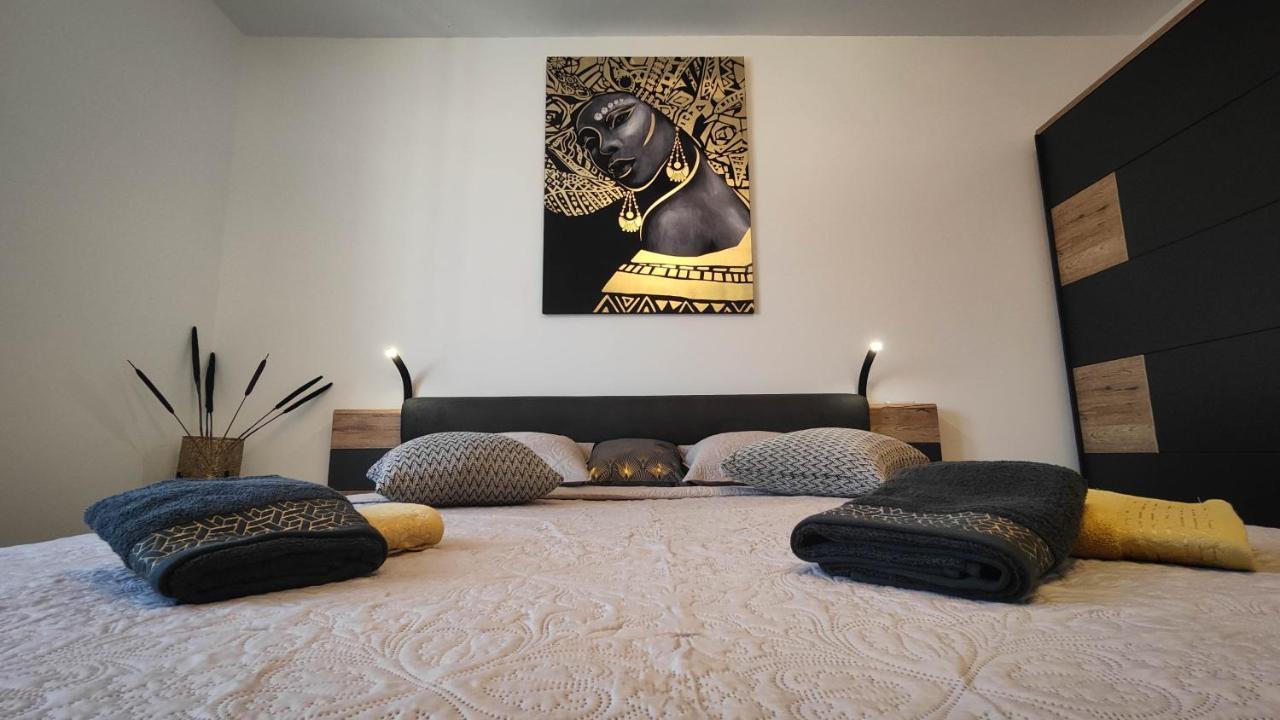 Gold And Silver Apartment Zadar Exterior photo