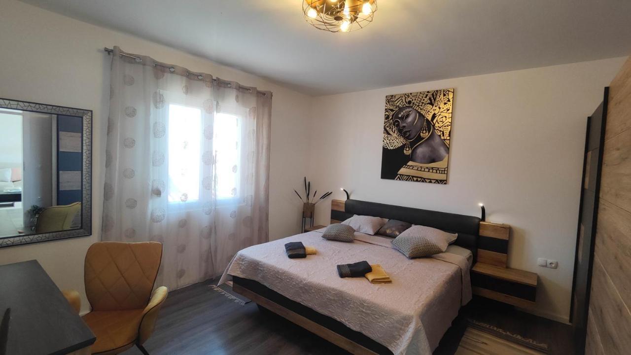 Gold And Silver Apartment Zadar Exterior photo